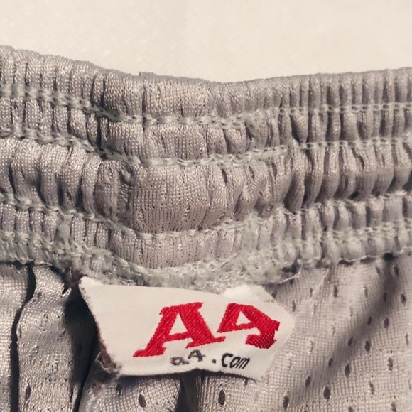 Gray Basketball shorts Workout outfit - Picture 2 of 3